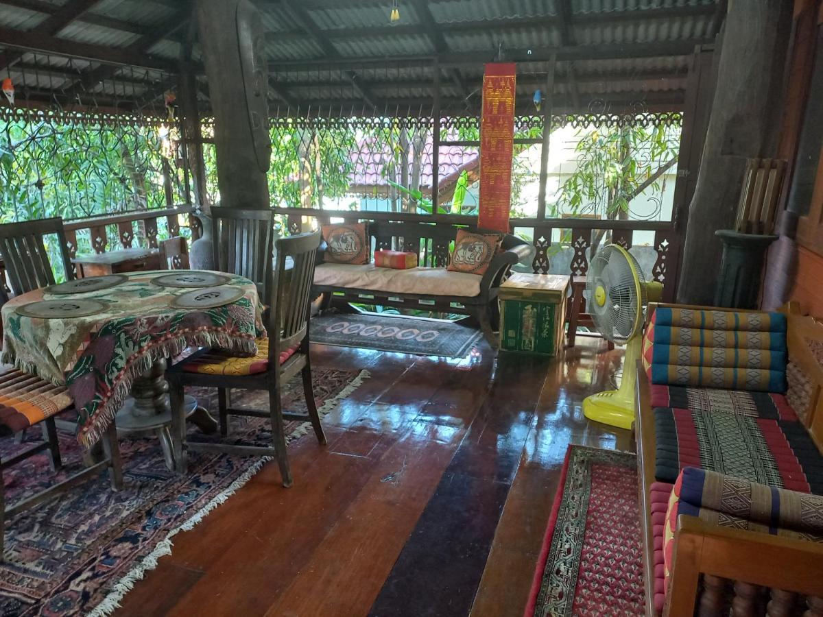 Hotel Teak House Chiang Mai Exterior foto