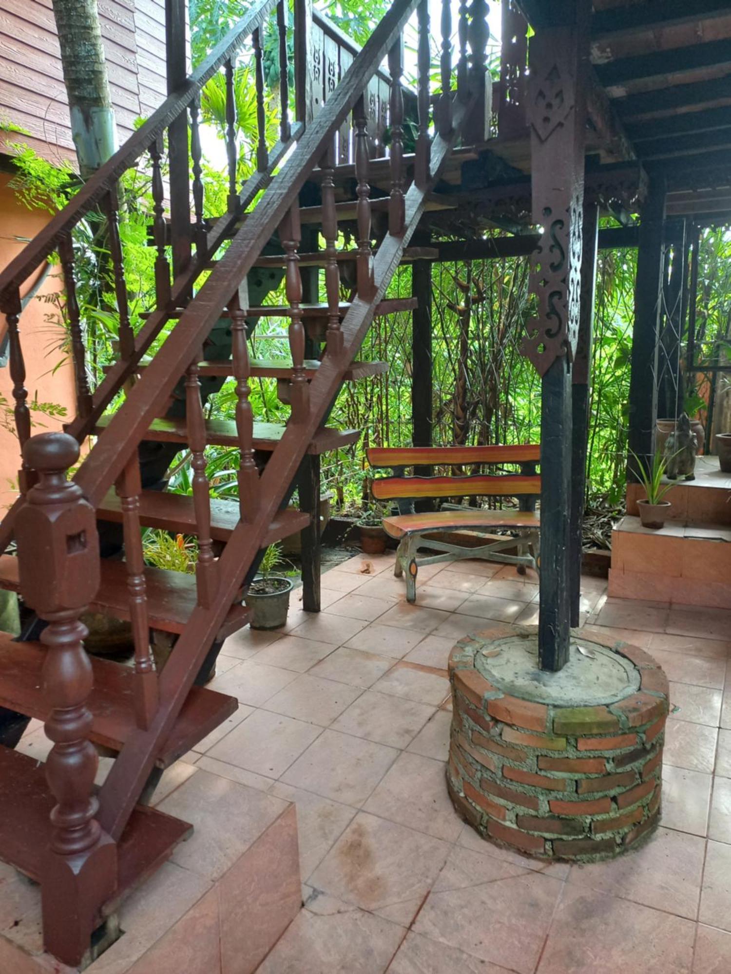Hotel Teak House Chiang Mai Exterior foto